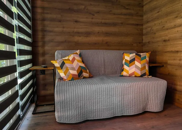 مكان تخييم Albatross Breeze 100m From The *