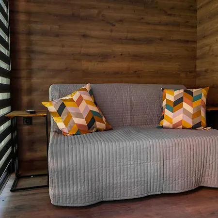 Kamp alanı Albatross Breeze 100m From The *