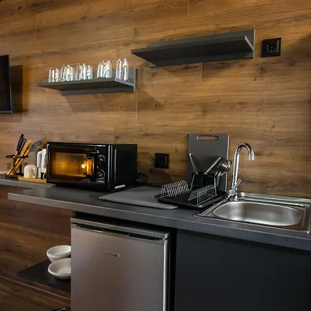 Albatross Breeze 100m From The * Varna