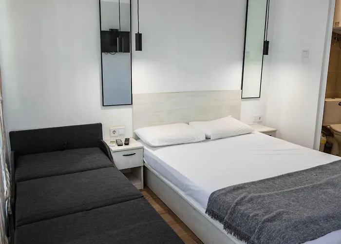 Albatross Breeze 100m From The Kamp alanı *